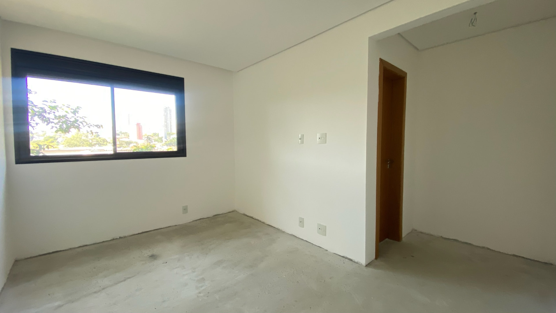 Quarto amplo